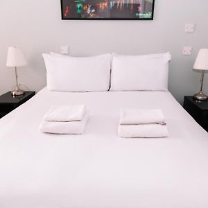 Budget Kamer met een King Size Bed
